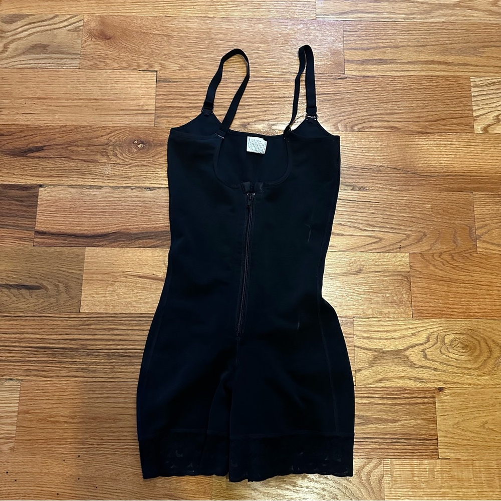 diane & geordi faja / shapewear